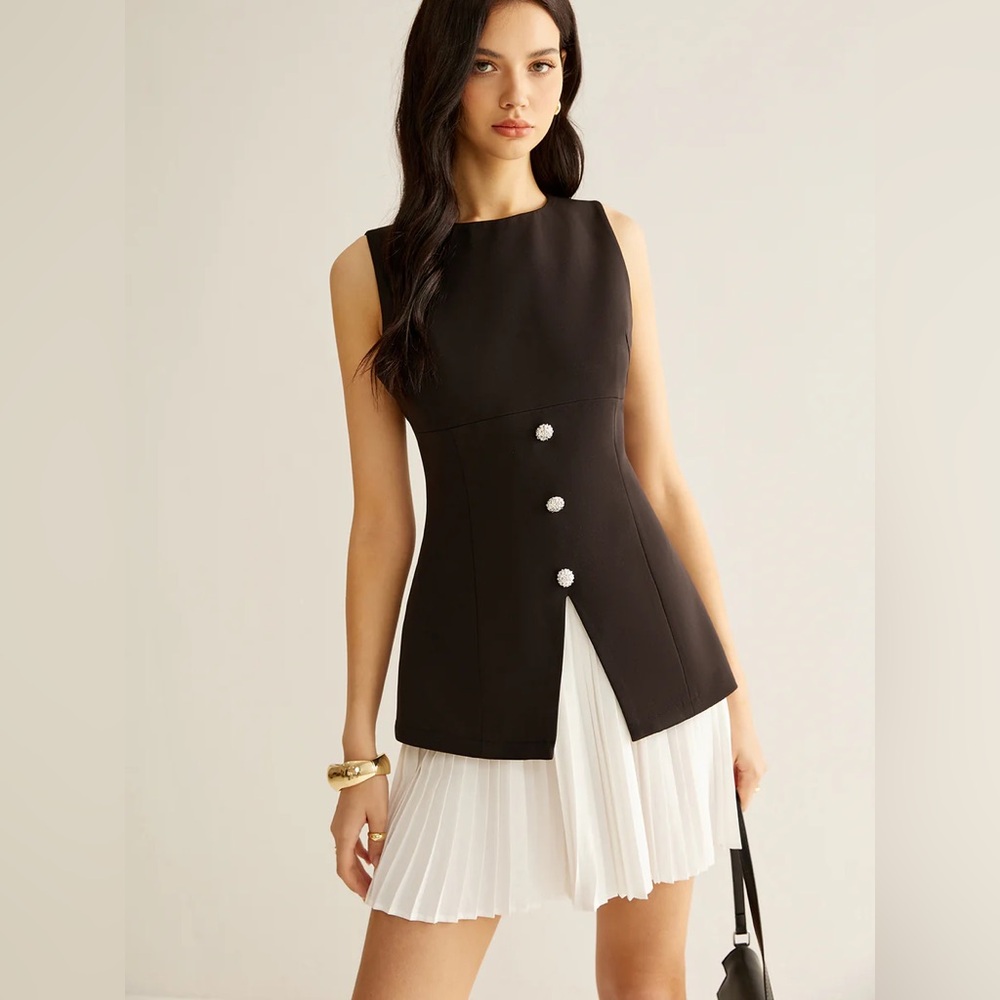 086. Commense Color Block Split Pleated Dress - Picture 4 of 5